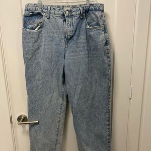 Good American wide leg jeans.